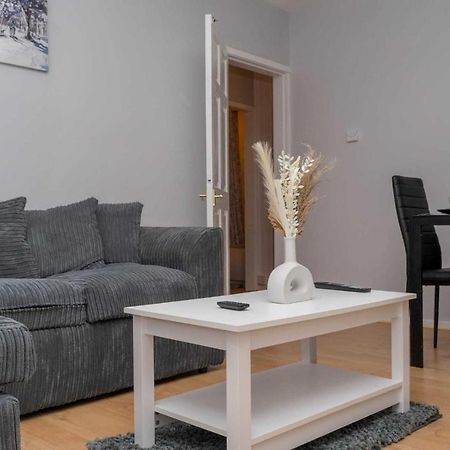 Cosy 2 Bedroom Home In Coventry Exterior photo